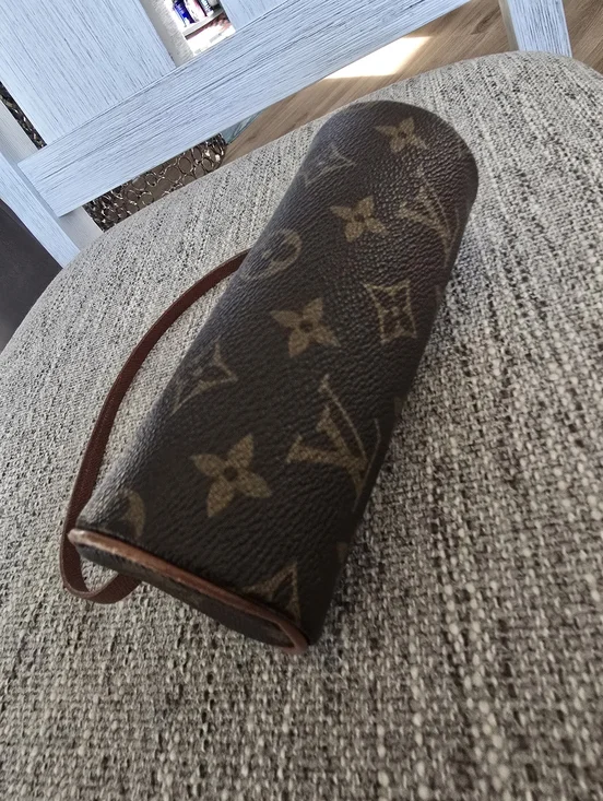 Authentic Louis Vuitton Brown Monogram Mini Papillion Handbag - Picture 11 of 11